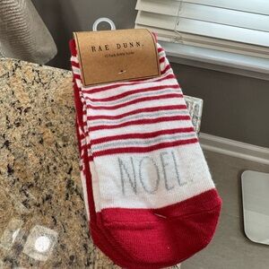 🎄🆕Rae Dunn Festive 10 Pack Holiday Ankle Socks, Size 5-10🎄